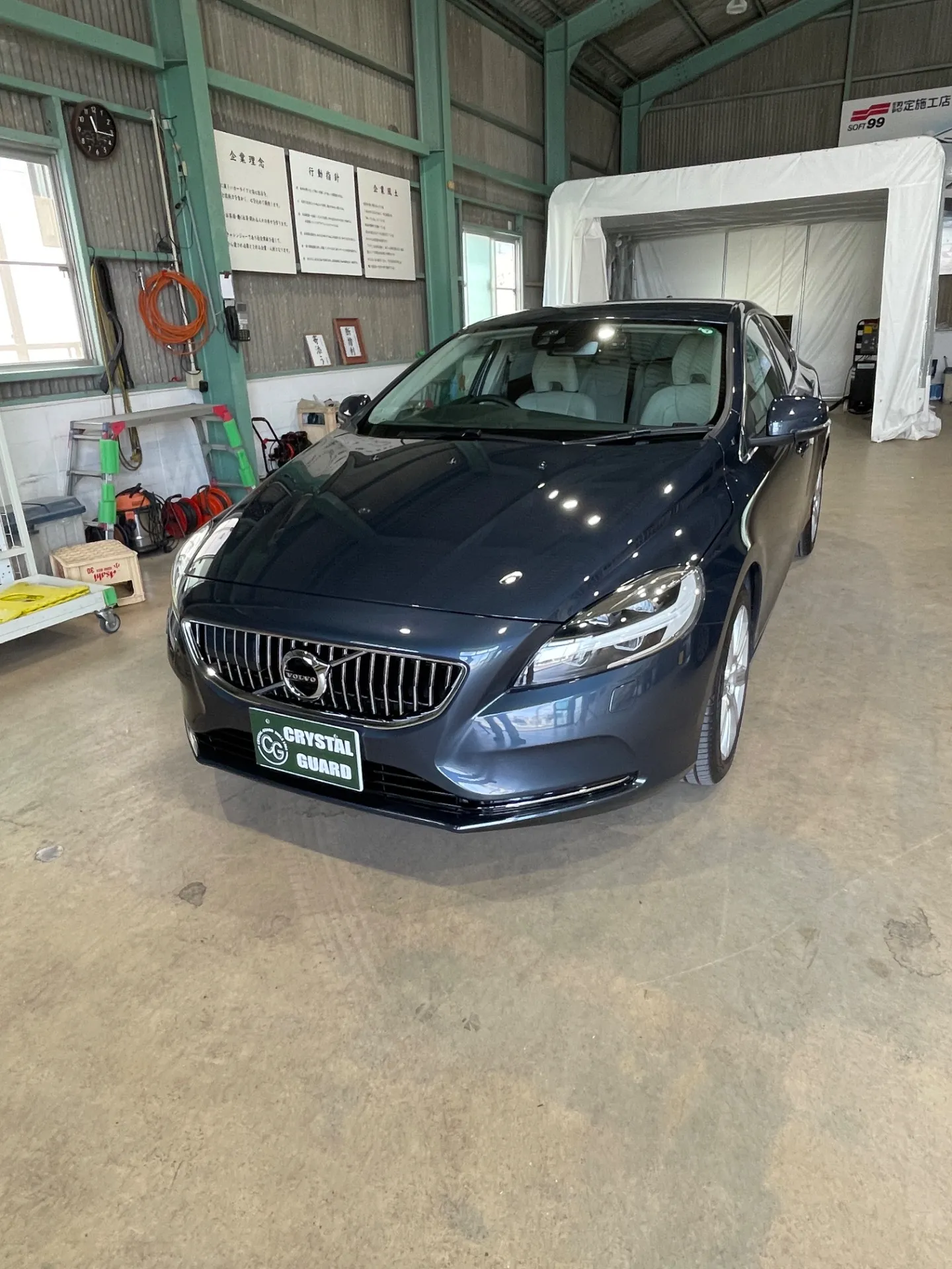 ボルボV40のボディコーティングとウインドウフィルム