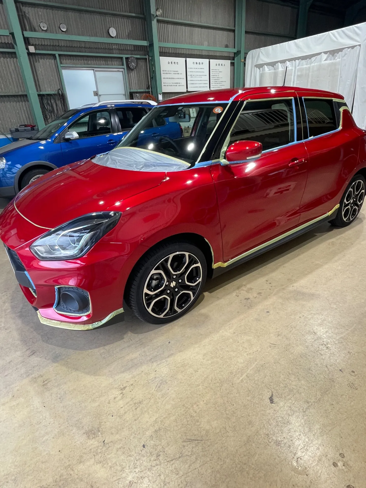 スイフトスポーツのハイブリッドグラスシーラント施工