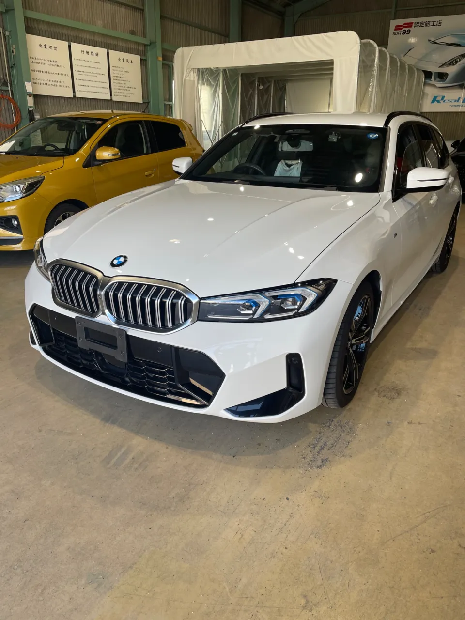 BMW320ツーリングのボディとホイールのコーティング